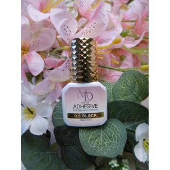 Colle pour extension de cils 0.05 s , colle sechage rapide pour cils .